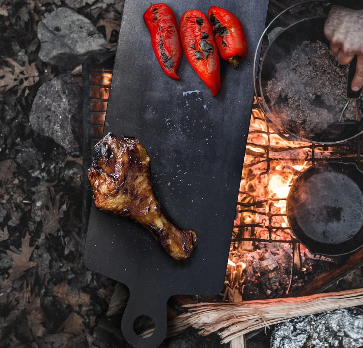 Fernus & Friends Fireplate - Bakplaat voor op vuur Fernus & Friends Fireplate - Bakplaat Voor Op Vuur -Praktische Winkel Voor Keukenbenodigdheden fireplate sfeer