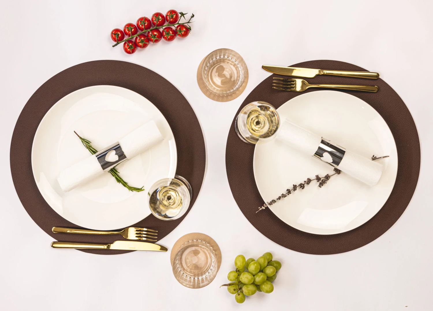 Jay Hill Placemats - Vegan leer - Bruin / Zand - dubbelzijdig - ø 38 cm - 6 Stuks Jay Hill Placemats - Vegan Leer - Bruin / Zand - Dubbelzijdig - ø 38 Cm - 6 Stuks -Praktische Winkel Voor Keukenbenodigdheden jay hill placemat 4 1 scaled