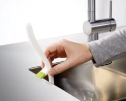 Joseph Joseph Afwasborstel Met Gootsteensteun - Edge - Antraciet -Praktische Winkel Voor Keukenbenodigdheden joseph joseph afwasborstel edge ingebouwd