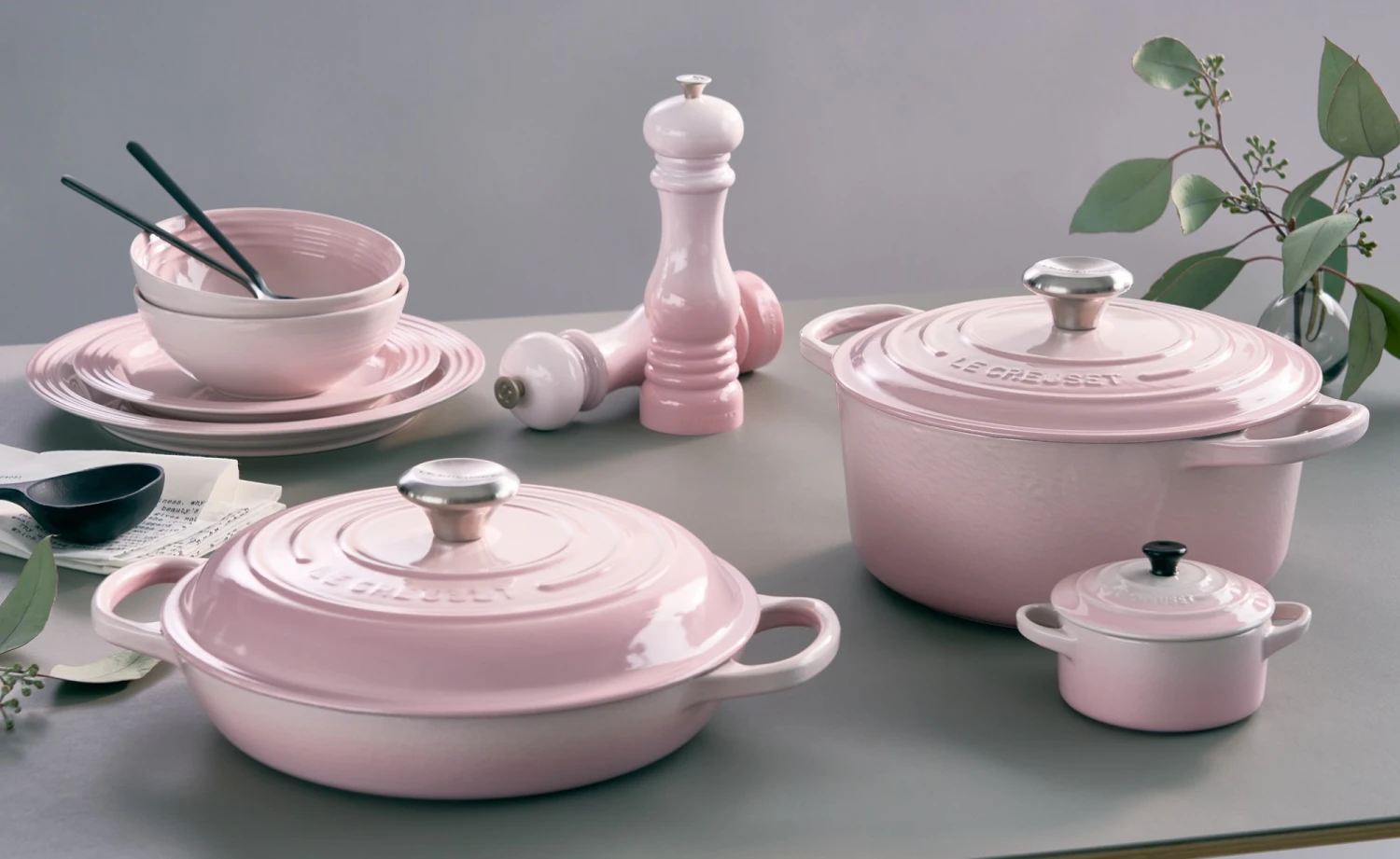 Le Creuset Zoutmolen - Shell Pink - 21 cm Le Creuset Zoutmolen - Shell Pink - 21 Cm -Praktische Winkel Voor Keukenbenodigdheden le creuset shell pink sfeerbeeld 3