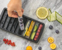 Sareva IJsblokjesvorm - 10 Ijsstaafjes - Siliconen - Easy Release - Herbruikbaar 4 Sareva IJsblokjesvorm - 10 Ijsstaafjes - Siliconen - Easy Release - Herbruikbaar -Praktische Winkel Voor Keukenbenodigdheden product 10 1