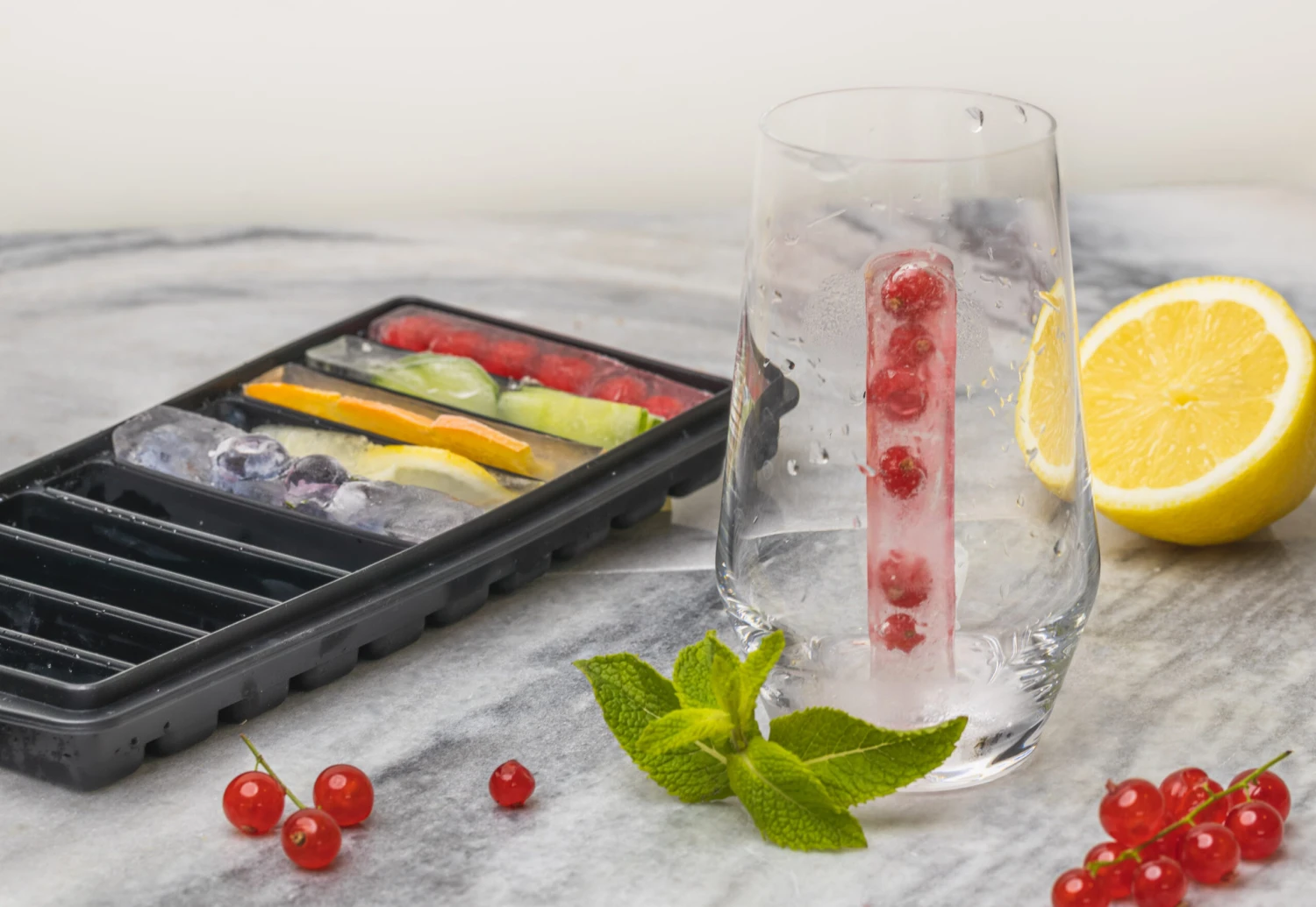 Sareva IJsblokjesvorm - 10 ijsstaafjes - Siliconen - Easy Release - Herbruikbaar Sareva IJsblokjesvorm - 10 Ijsstaafjes - Siliconen - Easy Release - Herbruikbaar -Praktische Winkel Voor Keukenbenodigdheden product 7 6 scaled