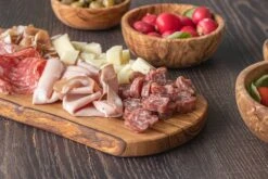 Jay Hill Serveerplank Tunea - Olijfhout - Met Schors - 33 X 15 Cm -Praktische Winkel Voor Keukenbenodigdheden product 8 4