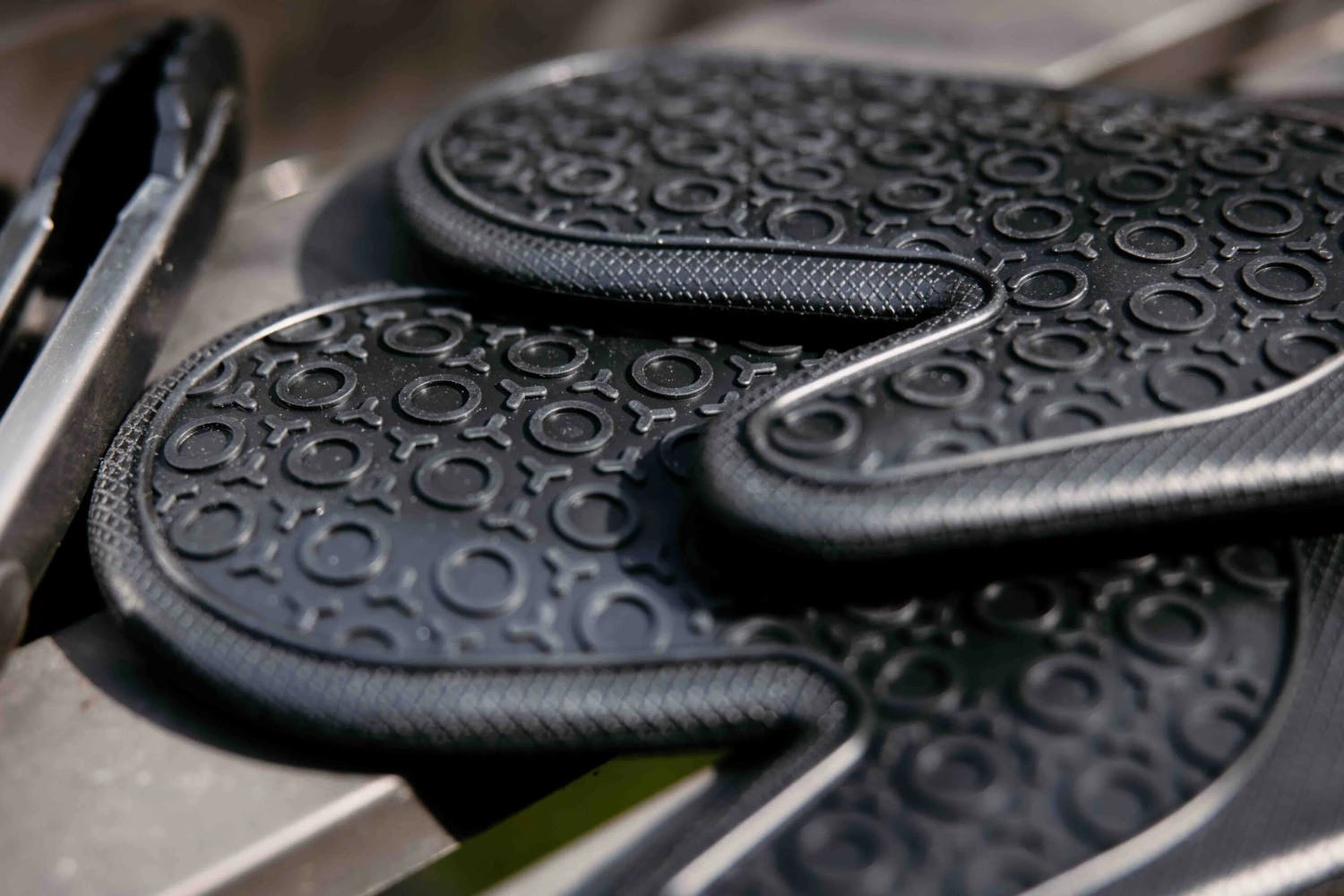 Jay Hill Ovenwant - Zwart - Siliconen - 38 cm Jay Hill Ovenwant - Zwart - Siliconen - 38 Cm -Praktische Winkel Voor Keukenbenodigdheden sareva bbq handschoen scaled