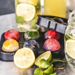 Sareva IJsblokjesvorm Set (6 Bollen & 8 Blokken) 3 Sareva IJsblokjesvorm Set (6 Bollen & 8 Blokken) -Praktische Winkel Voor Keukenbenodigdheden sereva ijs sfeer 30 1