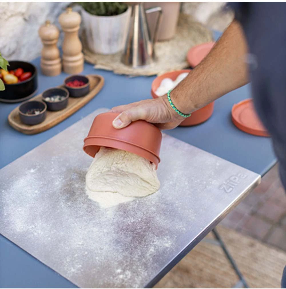 ZiiPa Pizzadeeg doos - ø 16 cm / 250 gram - Terracotta - 6 stuks ZiiPa Pizzadeeg Doos - ø 16 Cm / 250 Gram - Terracotta - 6 Stuks -Praktische Winkel Voor Keukenbenodigdheden spetina 6 pizza dough boxes terracotta 1 1