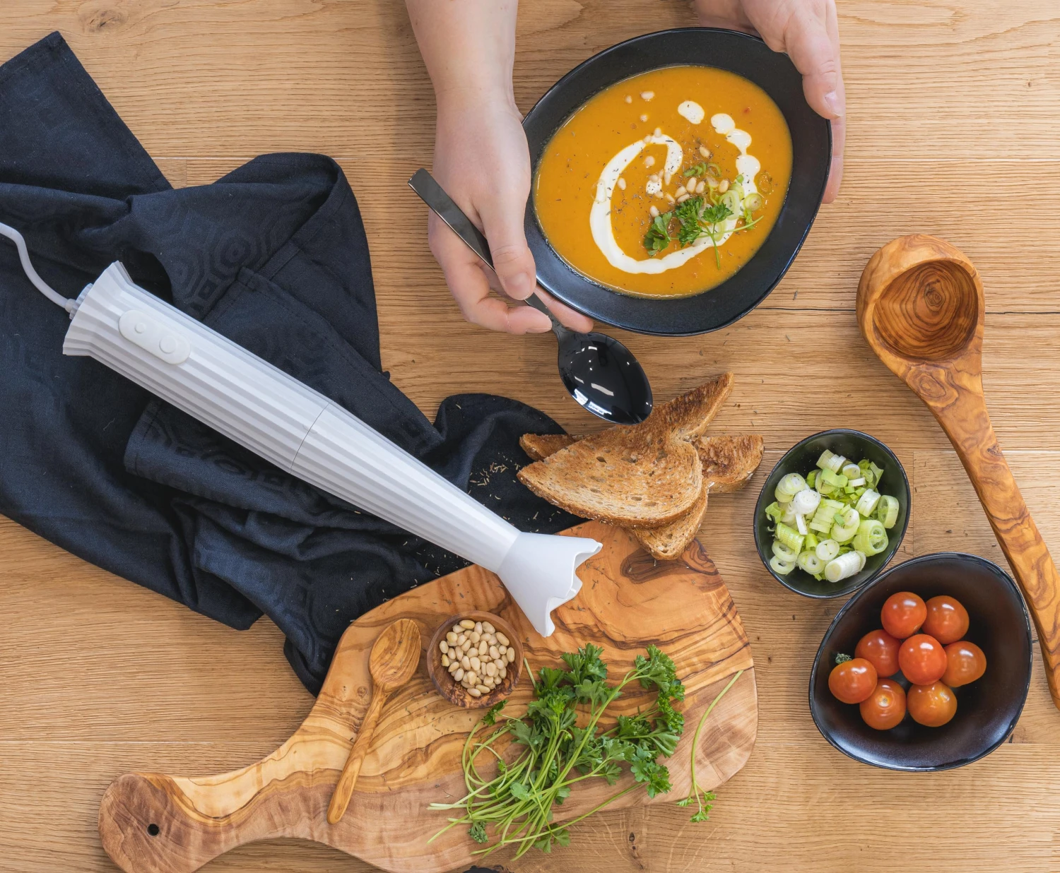 Alessi Staafmixer Set Plissé - Wit - Michele de Lucchi - MDL10S W Alessi Staafmixer Set Plissé - Wit - Michele De Lucchi - MDL10S W -Praktische Winkel Voor Keukenbenodigdheden staafmixer 1 2