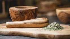 Jay Hill Serveerplank Tunea - Olijfhout - Met Schors - 33 X 15 Cm -Praktische Winkel Voor Keukenbenodigdheden tunea 27 3