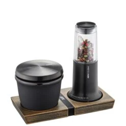 Gefu Peper- En Zoutset Houder X-Plosion Medium 4 Gefu Peper- En Zoutset Houder X-Plosion Medium -Praktische Winkel Voor Keukenbenodigdheden x34639 gefu salz und gewuerzdose x plosion schwarz 05 600x600.jpg.pagespeed.ic .HgnU XTWI